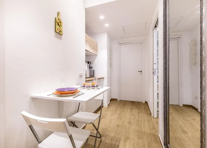 Umberto 2 Min To Termini & Metro Apartment