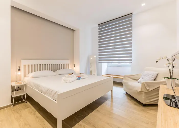 Umberto 2 Min To Termini & Metro Apartment *